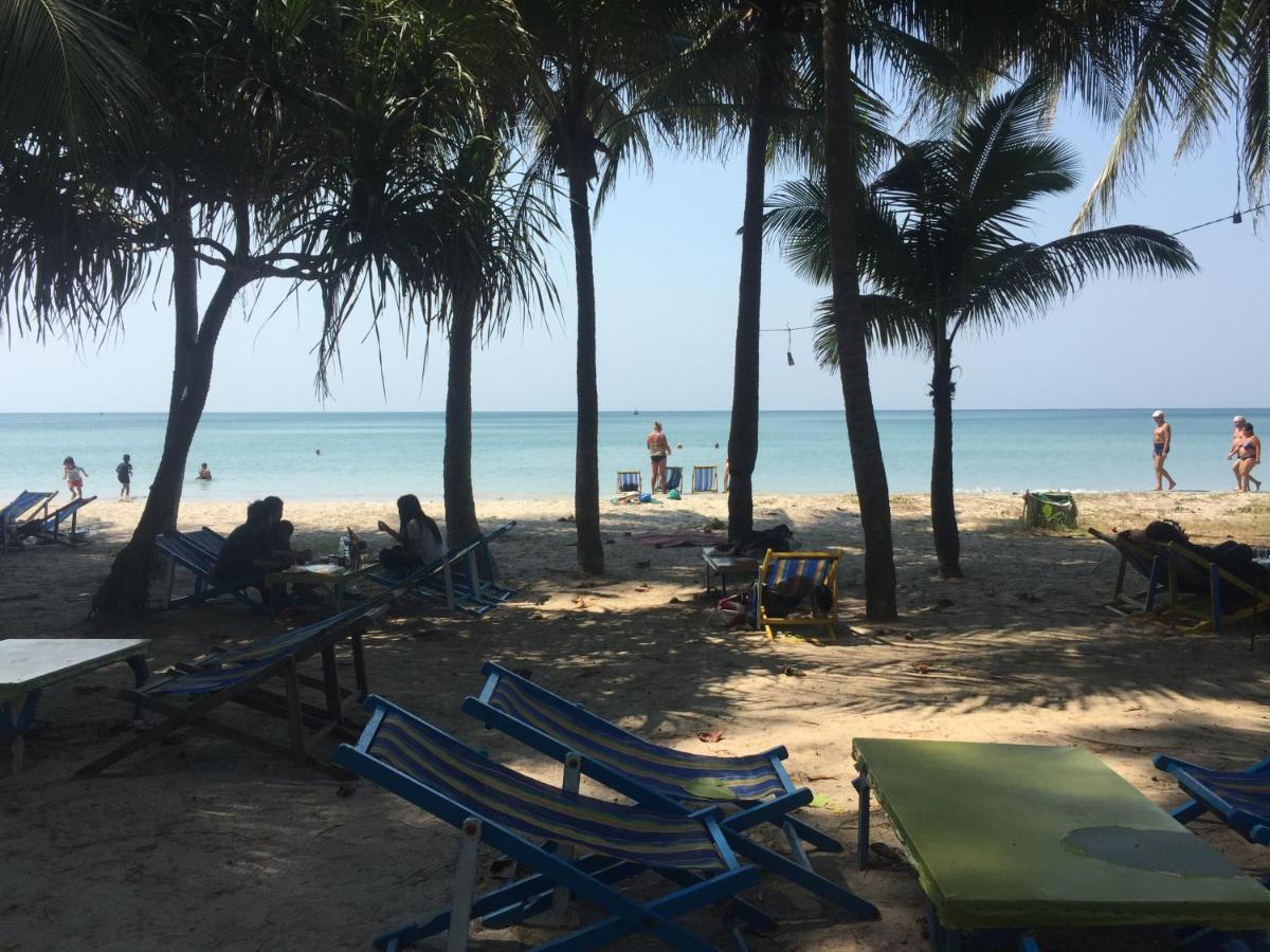 Harry'S Beach Club Ban Phe Exterior foto