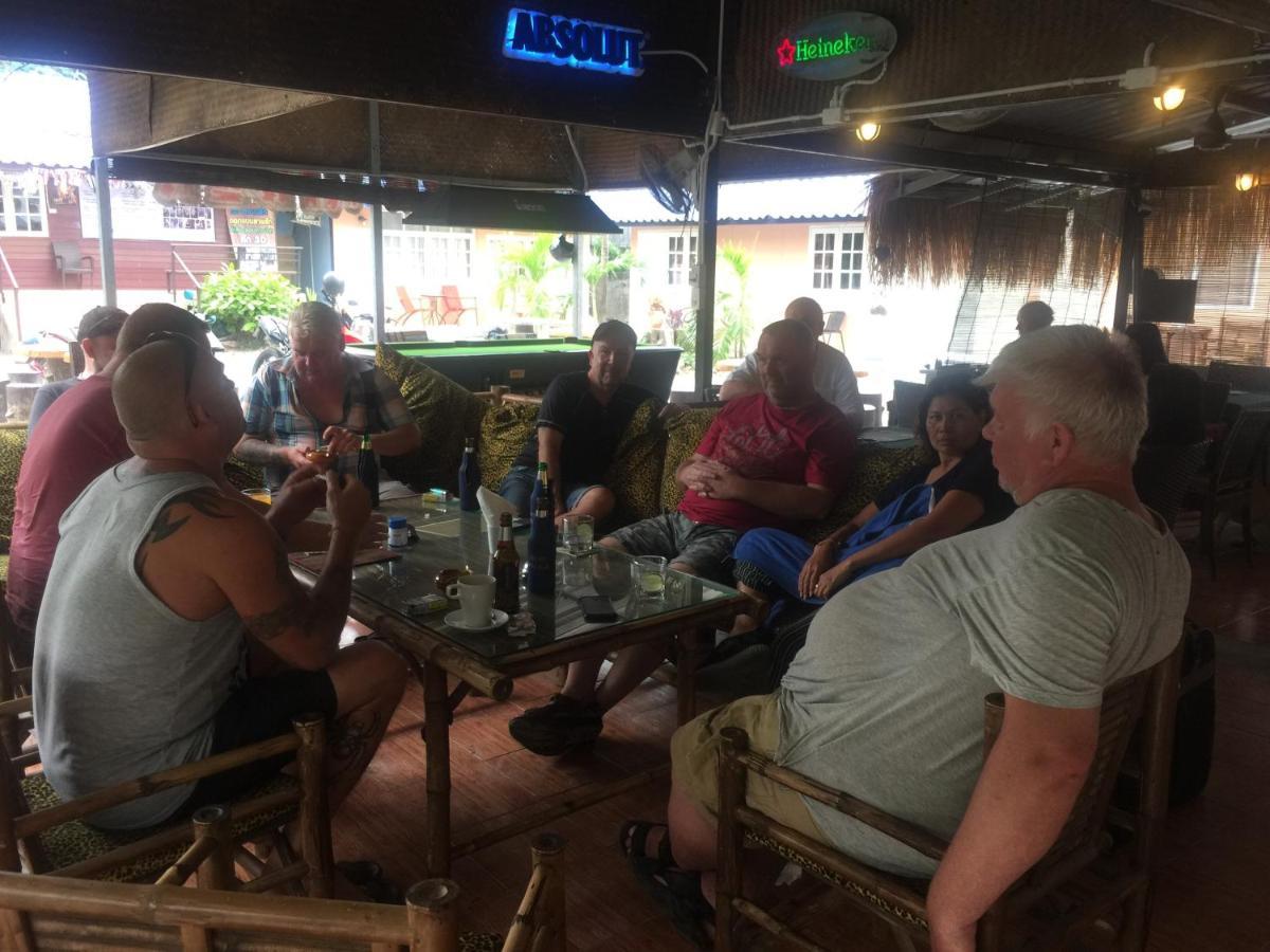 Harry'S Beach Club Ban Phe Exterior foto